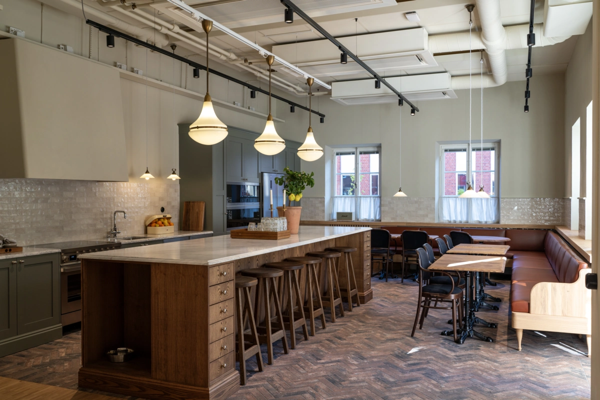 PARASOL Zenith with design kit and coanda frame. CLA.